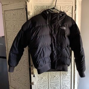 Women’s North Face down coat. Size medium black